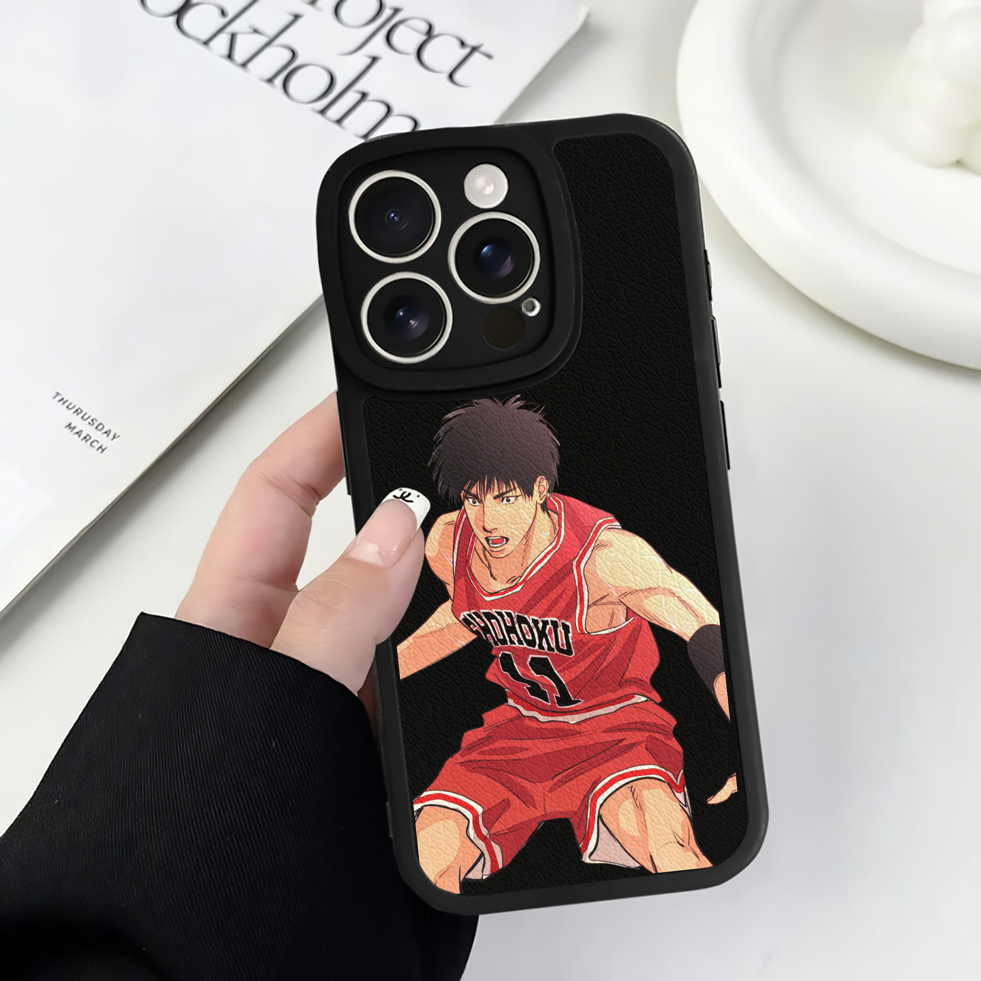 （画像用） SLAM DUNK／スラムダンク 【iPhone 16シリーズ対応】シリコンスマホケース（レザー調） 材質：シリコン